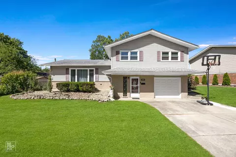 16836 Gaynelle Rd, Tinley Park, IL 60477