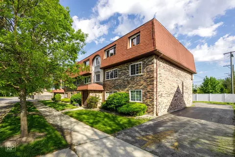 3934 W 104th St #2B, Chicago, IL 60655