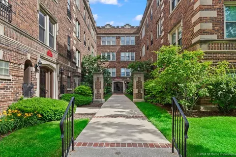75 E Harris Ave #3D, La Grange, IL 60525
