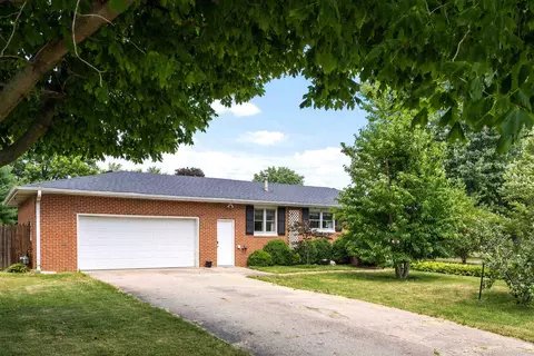 508 E North St, Le Roy, IL 61752