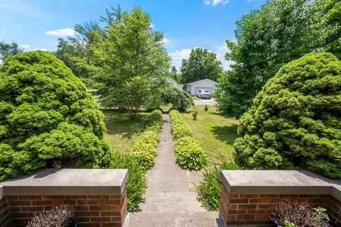 Exterior - 508 E North St, Le Roy, IL 61752 photo 3 of 9