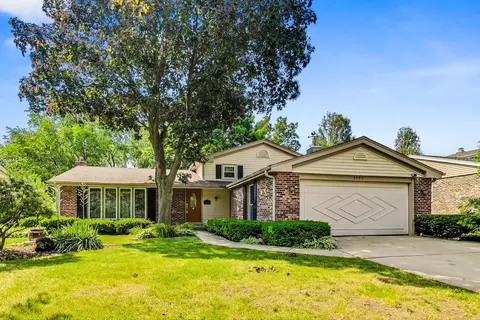 3131 N Windsor Dr, Arlington Heights, IL 60004