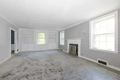 Living - 20600 Hellenic Dr, Olympia Fields, IL 60461 photo 3 of 3