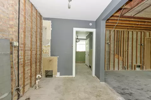 Entry Way - 20600 Hellenic Dr, Olympia Fields, IL 60461 photo 2 of 2