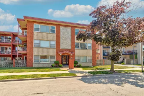 3023 Paris Ave #307, River Grove, IL 60171