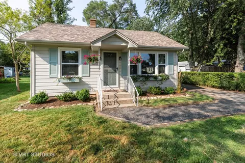 25090 W Edgar Ave, Antioch, IL 60002