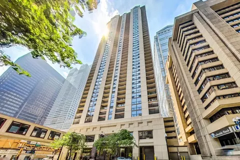 200 N Dearborn St #3804, Chicago, IL 60601