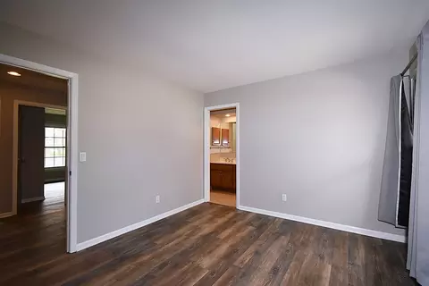 Bedroom - 124 Circle Dr E, Montgomery, IL 60538 photo 1 of 5