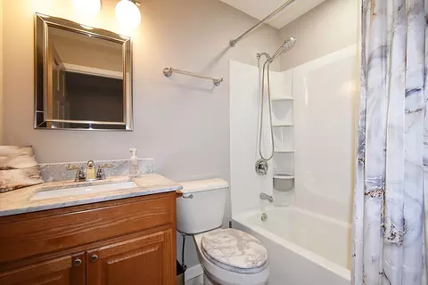 Bath - 124 Circle Dr E, Montgomery, IL 60538 photo 2 of 2