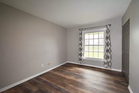 Bedroom - 124 Circle Dr E, Montgomery, IL 60538 photo 4 of 5
