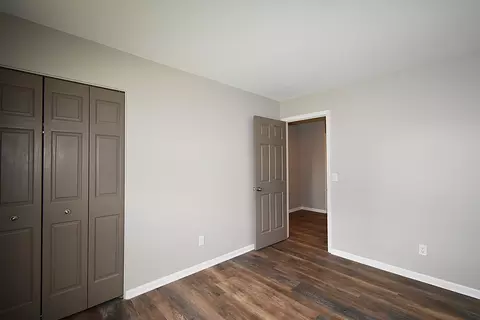 Bedroom - 124 Circle Dr E, Montgomery, IL 60538 photo 5 of 5