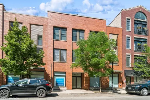 4118 N Lincoln Ave #201, Chicago, IL 60618
