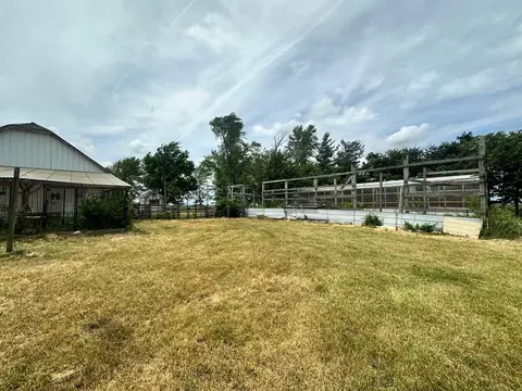 Exterior - 139 County Road 2100 E, Longview, IL 61852 photo 6 of 9