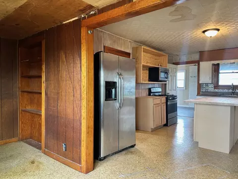Kitchen - 139 County Road 2100 E, Longview, IL 61852 photo 3 of 4