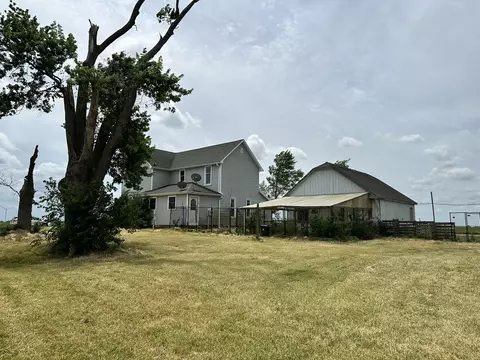 Exterior - 139 County Road 2100 E, Longview, IL 61852 photo 9 of 9