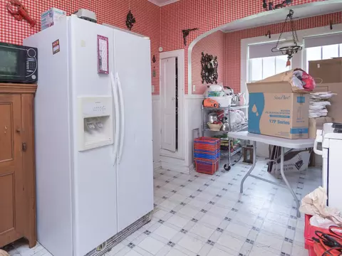 Kitchen - 830 Bellevue Ave, Elgin, IL 60120 photo 4 of 4