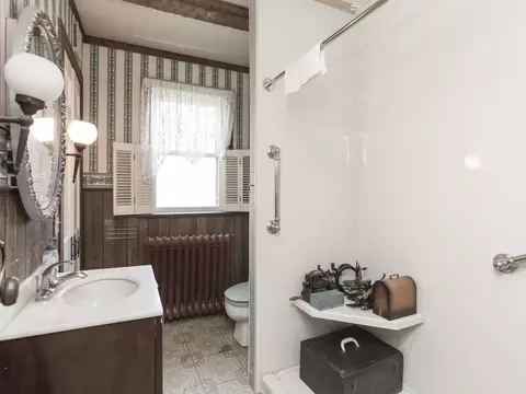 Bath - 830 Bellevue Ave, Elgin, IL 60120 photo 2 of 2
