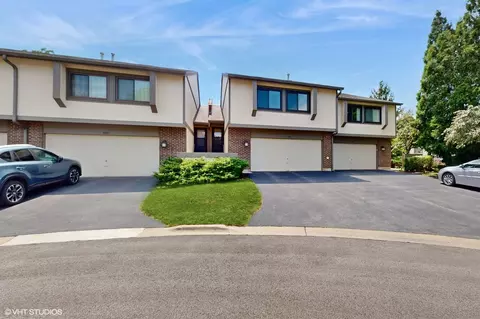 108 New Castle Ct, Rolling Meadows, IL 60008