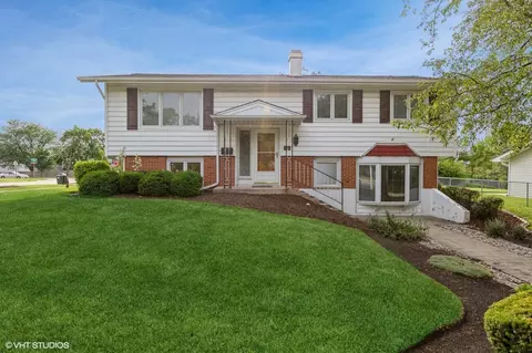 1900 Ashley Rd, Hoffman Estates, IL 60169