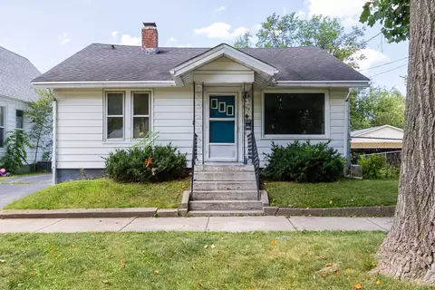 1213 Walnut St, Bloomington, IL 61701