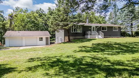 13849 Lovers Lane Rd, Princeton, IL 61356