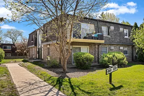 879 Trace Dr #106, Buffalo Grove, IL 60089