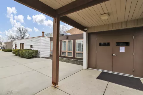 Exterior - Undisclosed, Hoffman Estates, IL 60169 photo 3 of 4