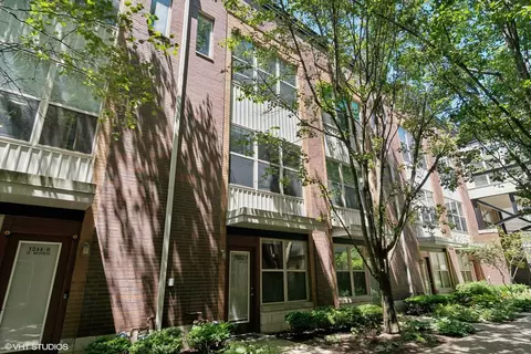 1244 W Monroe St #7, Chicago, IL 60607
