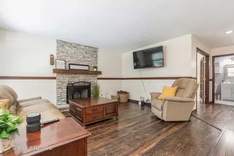 Living - 10602 Cape Cod Ln, Huntley, IL 60142 photo 3 of 3