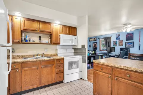 Kitchen - 2003 Sangamon Dr, Champaign, IL 61821 photo 1 of 2