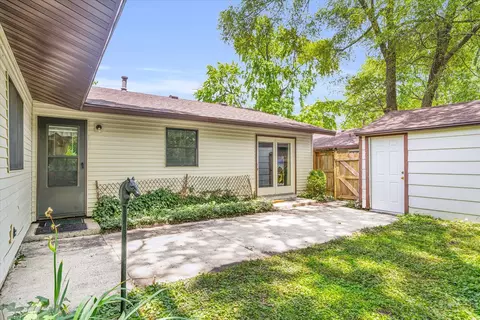 Exterior - 2003 Sangamon Dr, Champaign, IL 61821 photo 5 of 5