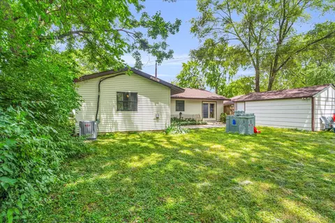 Exterior - 2003 Sangamon Dr, Champaign, IL 61821 photo 3 of 5
