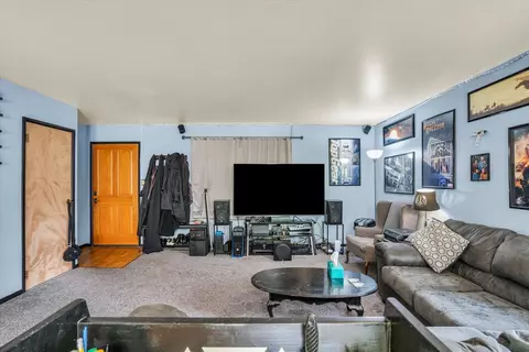 Living - 2003 Sangamon Dr, Champaign, IL 61821 photo 2 of 2