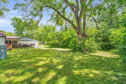 Exterior - 2003 Sangamon Dr, Champaign, IL 61821 photo 4 of 5