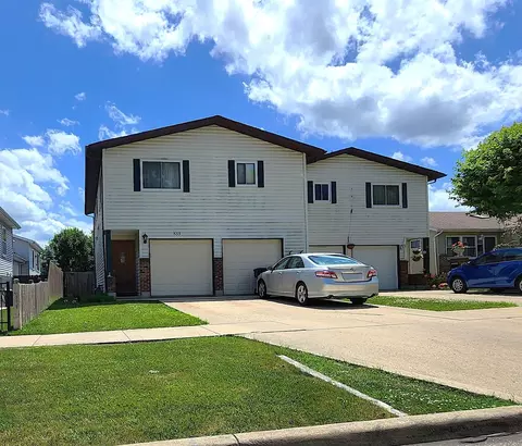 533 Lincoln Ave, Elgin, IL 60120