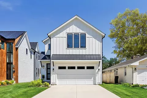 321 Neva Ave, Glenview, IL 60025