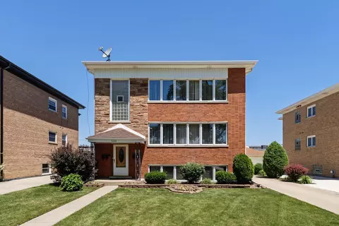7232 W Crain St, Niles, IL 60714