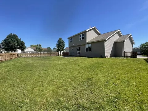 Exterior - 32671 Innetowne Ct, Lakemoor, IL 60051 photo 2 of 3