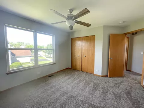 Bedroom - 32671 Innetowne Ct, Lakemoor, IL 60051 photo 4 of 4