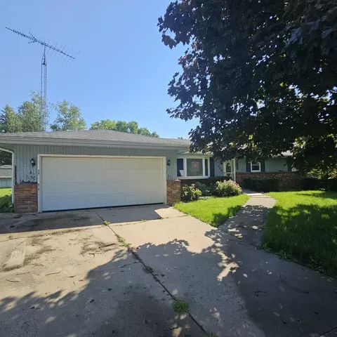108 Edson Ct, Poplar Grove, IL 61065