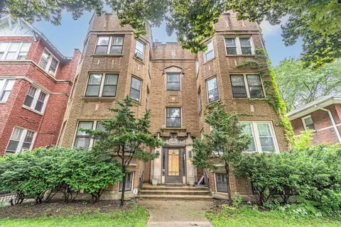 124 N Austin Blvd #1S, Oak Park, IL 60302