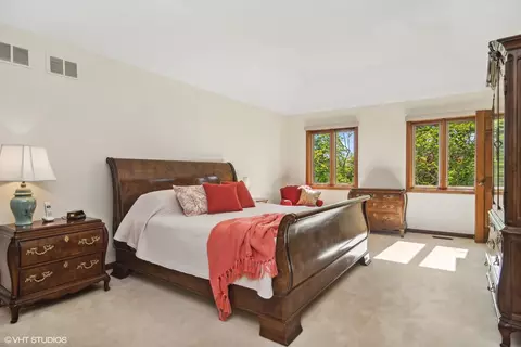 Bedroom - 1664 Brittany Ln, Hoffman Estates, IL 60192 photo 1 of 4