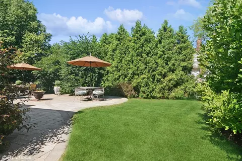 Exterior - 1664 Brittany Ln, Hoffman Estates, IL 60192 photo 5 of 6