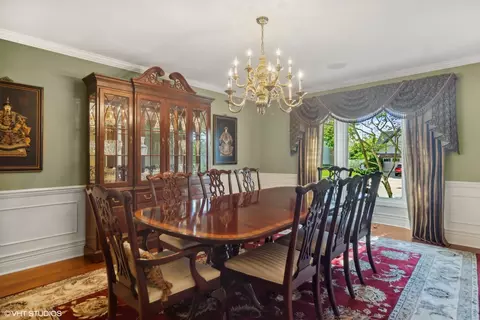 Dining - 1664 Brittany Ln, Hoffman Estates, IL 60192 photo 3 of 5