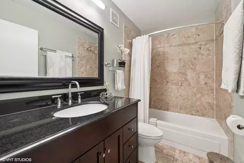 111 W Maple St #1802, Chicago, IL 60610 photo 16