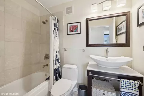 111 W Maple St #1802, Chicago, IL 60610 photo 19