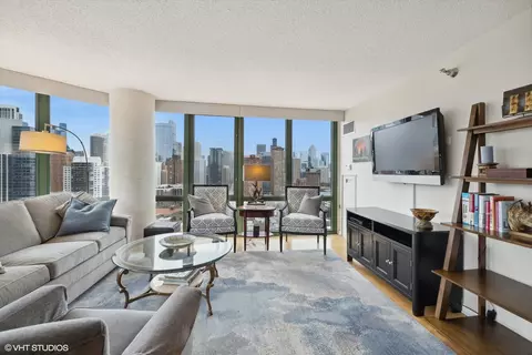 111 W Maple St #1802, Chicago, IL 60610 photo 5
