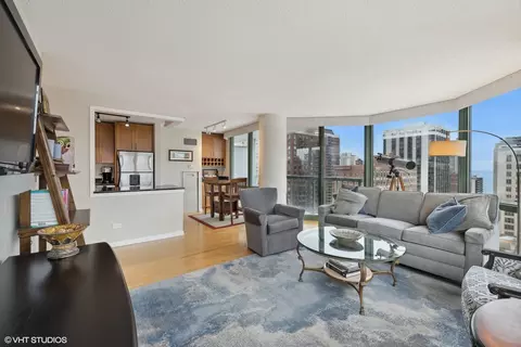 111 W Maple St #1802, Chicago, IL 60610 photo 7
