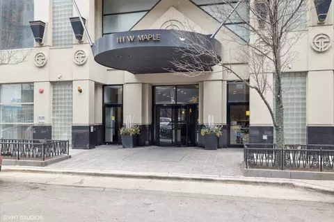 111 W Maple St #1802, Chicago, IL 60610 photo 2