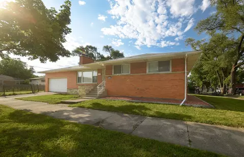 12556 S Honore St, Calumet Park, IL 60827